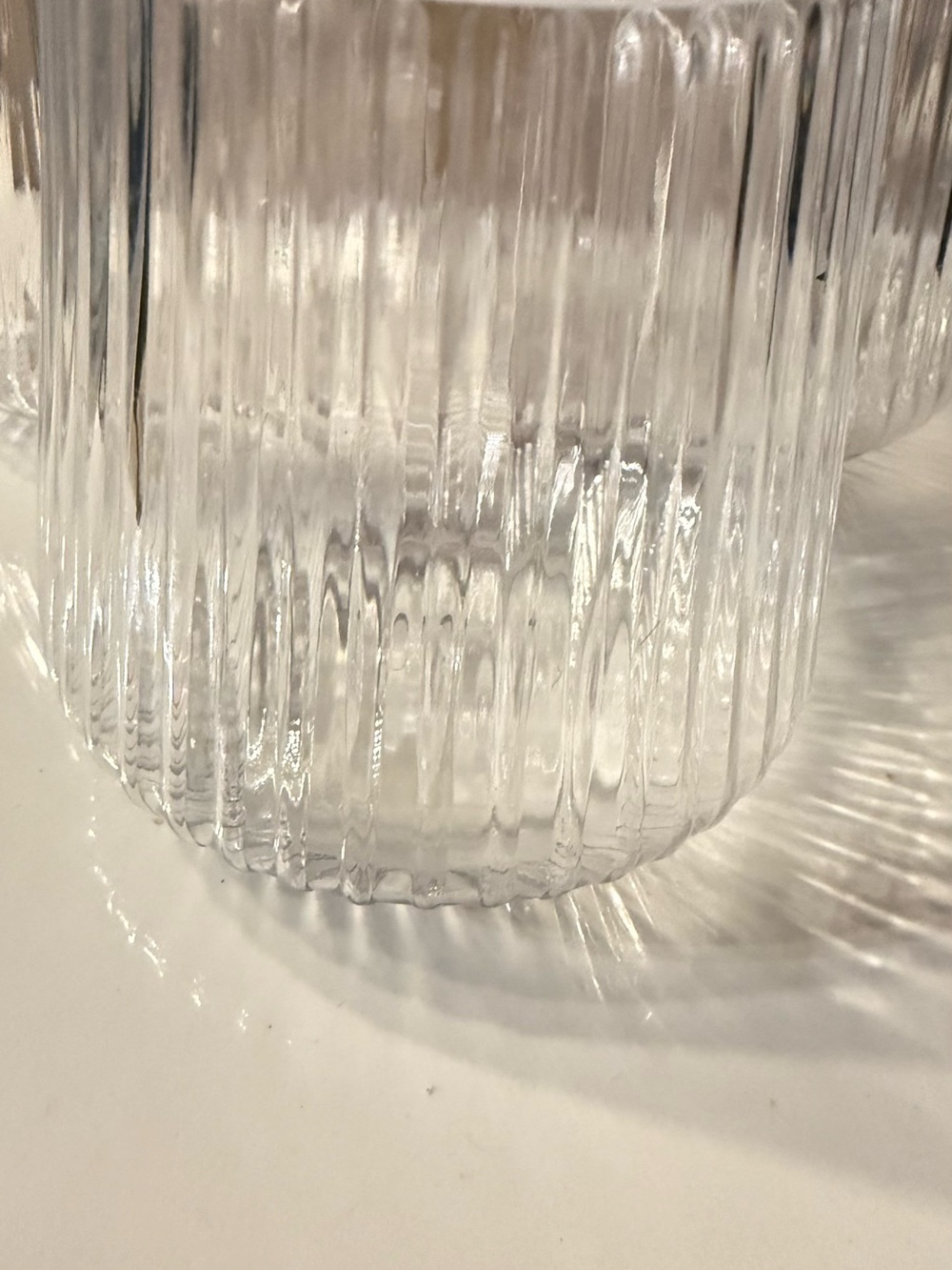 Clear Ribbed plastic wine stemless - Picture 3 of 3